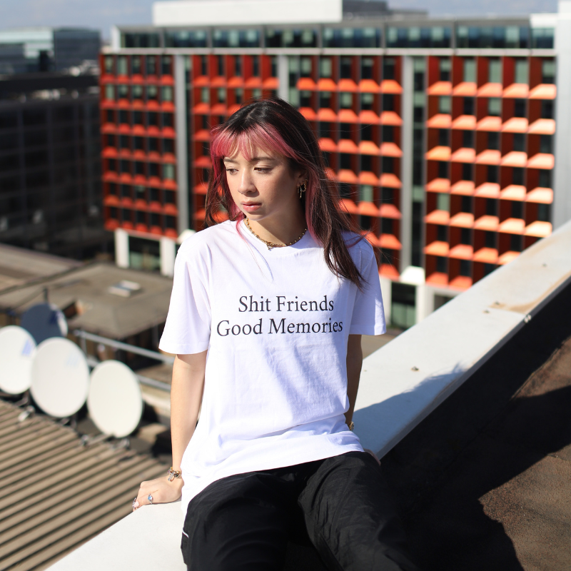 Memories 'n' Mayhem Shit Friends Good Memories T-Shirt - Image 6